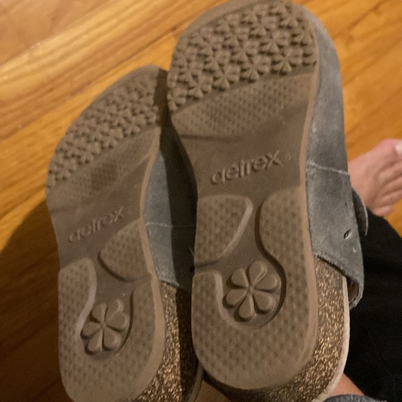 Aetrex shoes grey suede - Picture 3 of 10
